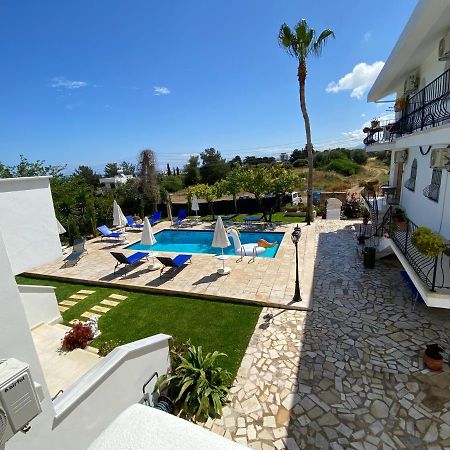 Templos Homes Кіренія Екстер'єр фото