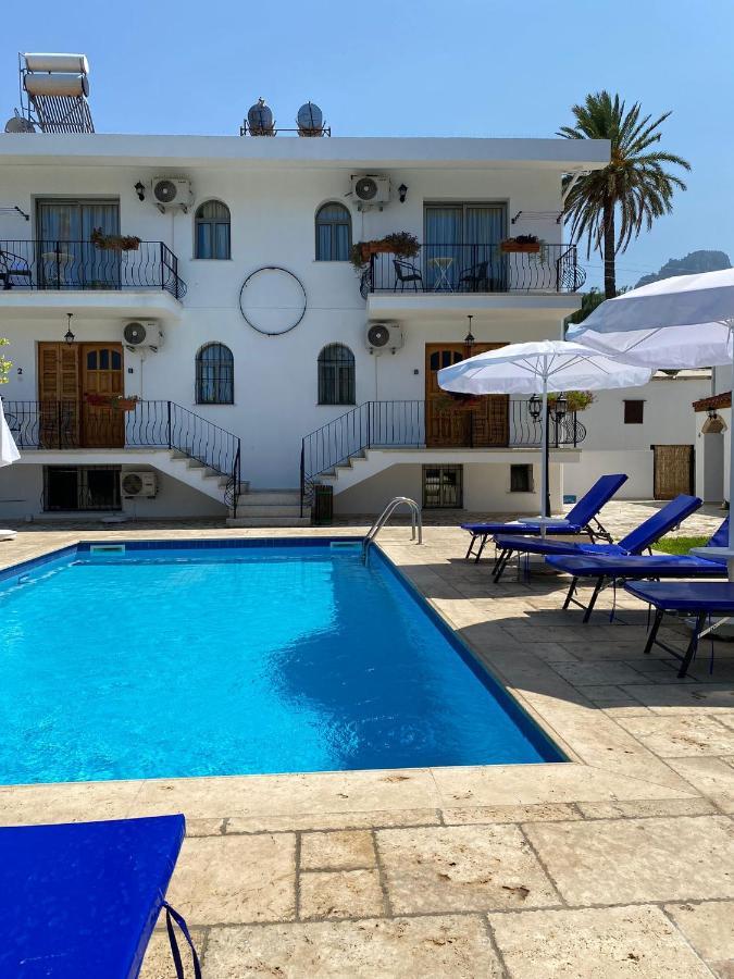 Templos Homes Кіренія Екстер'єр фото